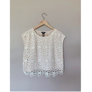 H&M | Floral Lace Crop Top